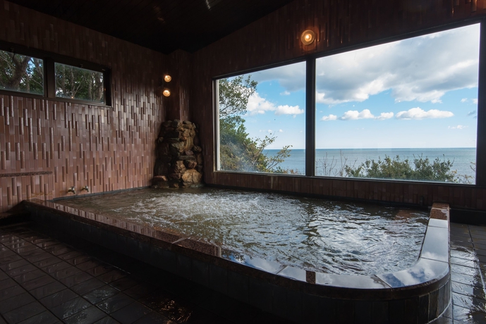 Imagen de la piscina del Hotel Clover Fuuka. Foto 19