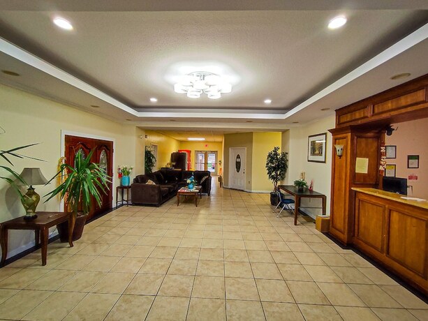 Imagen general del Hotel Clover Inn And Suites. Foto 4