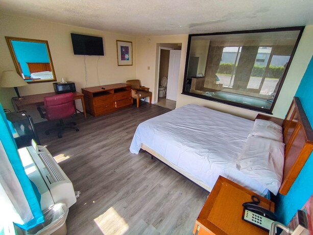 Imagen de la habitación del Hotel Clover Inn And Suites. Foto 19