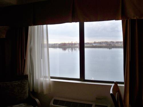 Imagen de la habitación del Hotel Clover Island Inn. Foto 6