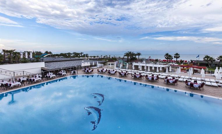 Imagen de la piscina del Hotel Clover Magic Seagate Belek. Foto 12