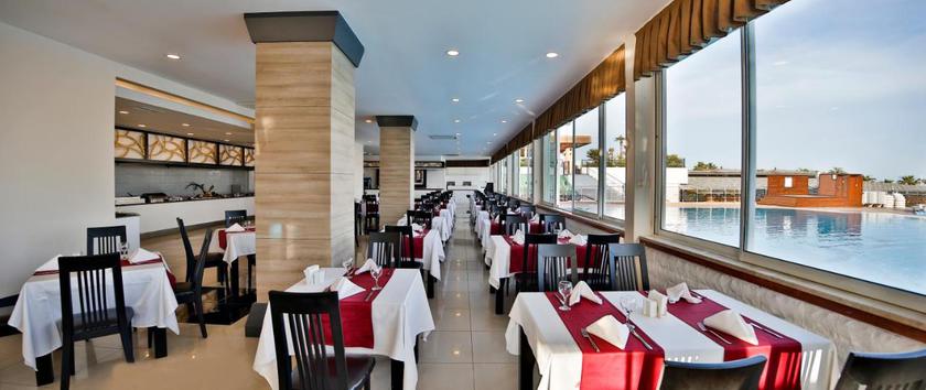 Imagen del bar/restaurante del Hotel Clover Magic Seagate Belek. Foto 2