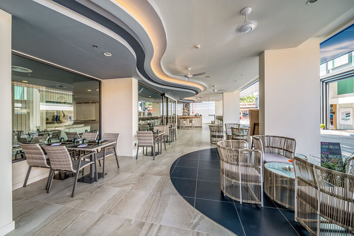 Imagen de los interiores del Hotel Clover Patong Phuket. Foto 14