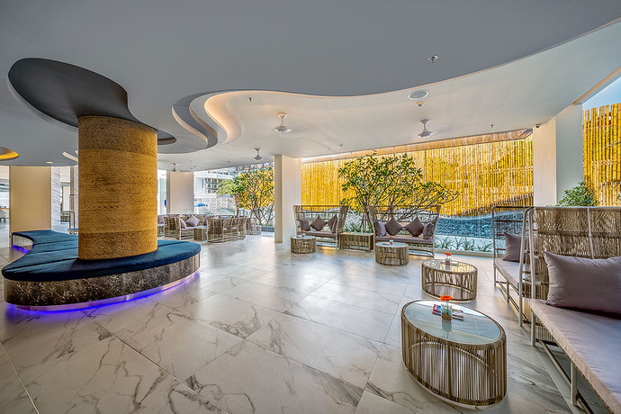 Imagen de los interiores del Hotel Clover Patong Phuket. Foto 15