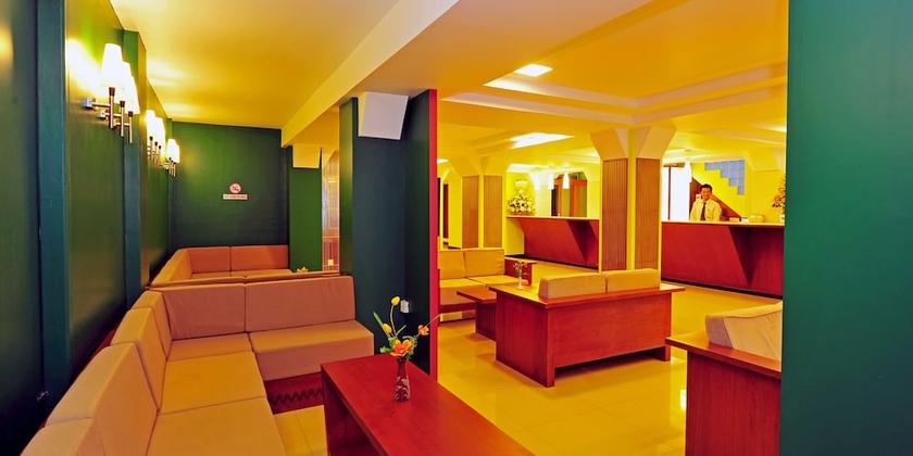 Imagen de los interiores del Hotel Clover, Yangon. Foto 16