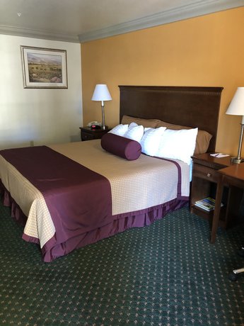Imagen de la habitación del Hotel Cloverdale Wine Country Inn And Suites. Foto 2