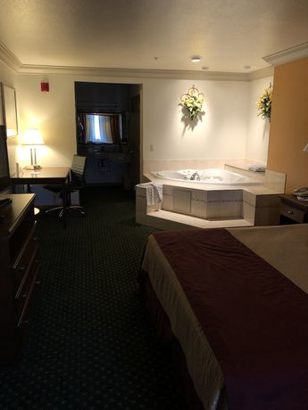 Imagen de la habitación del Hotel Cloverdale Wine Country Inn And Suites. Foto 5