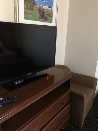 Imagen de la habitación del Hotel Cloverdale Wine Country Inn And Suites. Foto 12