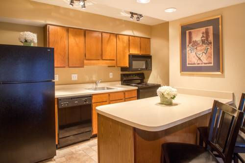 Imagen de la habitación del Hotel Cloverleaf Suites Overland Park. Foto 2