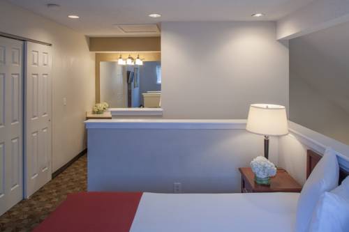 Imagen de la habitación del Hotel Cloverleaf Suites Overland Park. Foto 4