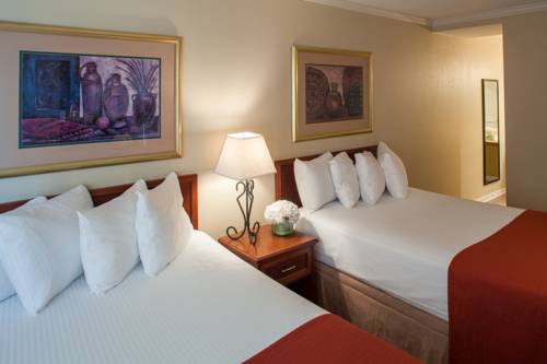 Imagen de la habitación del Hotel Cloverleaf Suites Overland Park. Foto 5