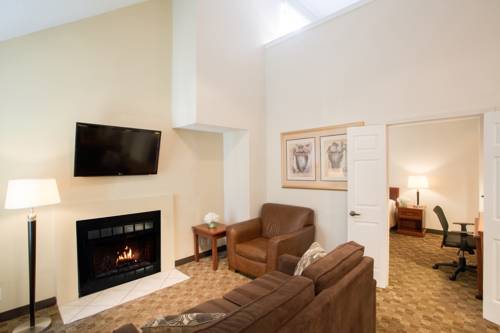 Imagen de la habitación del Hotel Cloverleaf Suites Overland Park. Foto 9
