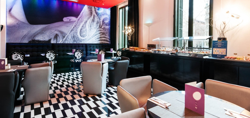 Imagen del bar/restaurante del Hotel Club 29. Foto 6