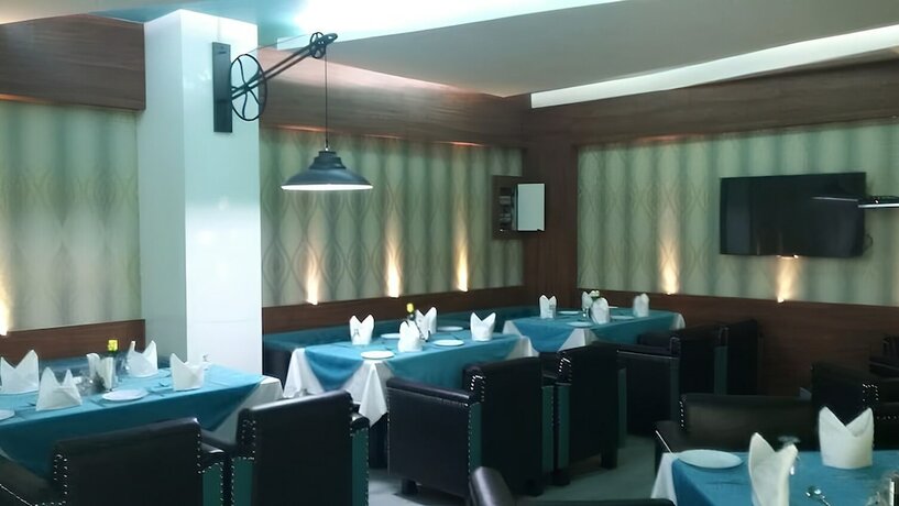 Imagen del bar/restaurante del Hotel Club 7. Foto 13