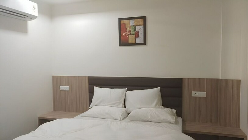 Imagen de la habitación del Hotel Club 7. Foto 22