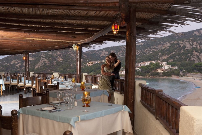 Imagen del bar/restaurante del Hotel Club, ARZACHENA. Foto 2