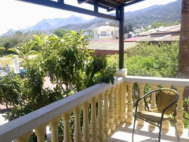 Imagen de la habitación del Hotel Club Alda. Foto 7