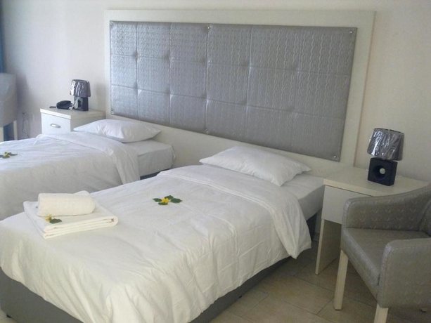 Imagen de la habitación del Hotel Club Alda. Foto 14