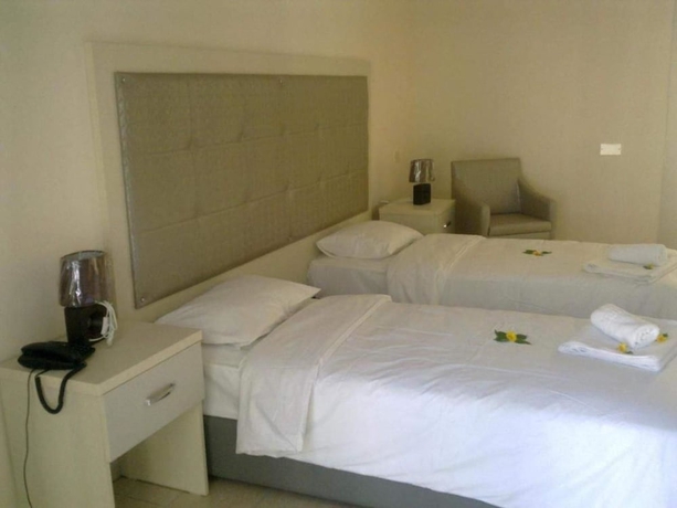 Imagen de la habitación del Hotel Club Alda. Foto 15