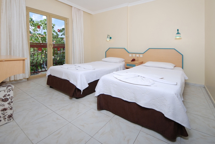 Imagen de la habitación del Hotel Club Amaris Apartment. Foto 4
