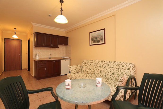 Imagen de los interiores del Hotel Club Amaris Apartment. Foto 12