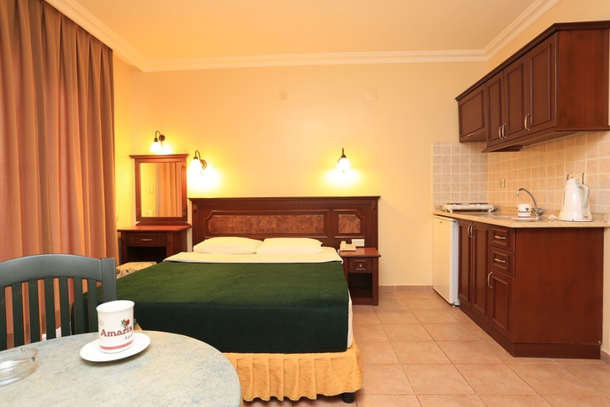 Imagen de la habitación del Hotel Club Amaris Apartment. Foto 6