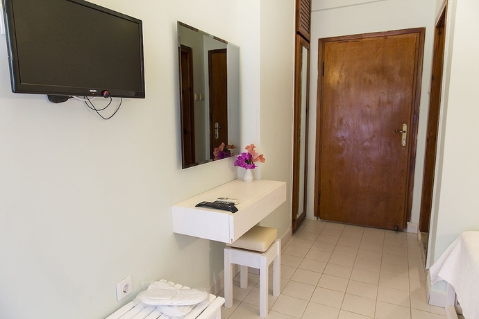 Imagen de la habitación del Hotel Club Antiphellos. Foto 7