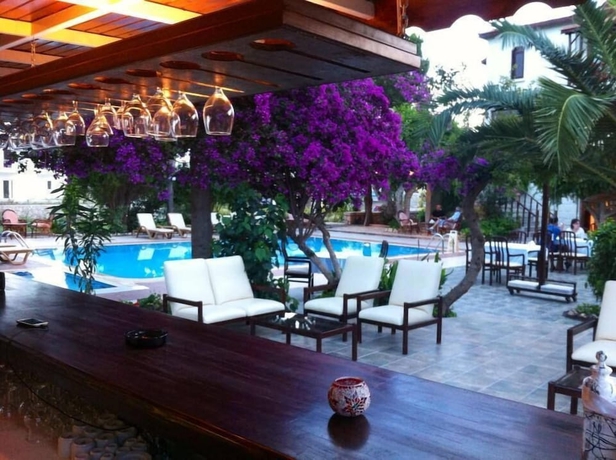 Imagen del bar/restaurante del Hotel Club Antiphellos. Foto 3