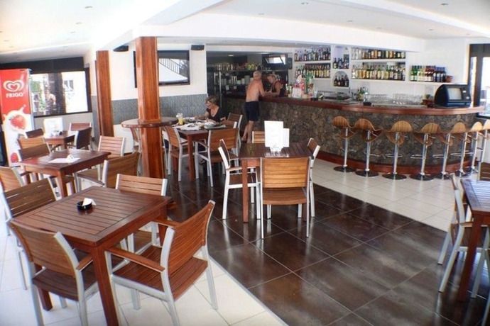 Imagen del bar/restaurante del Hotel Club Atlantico. Foto 2