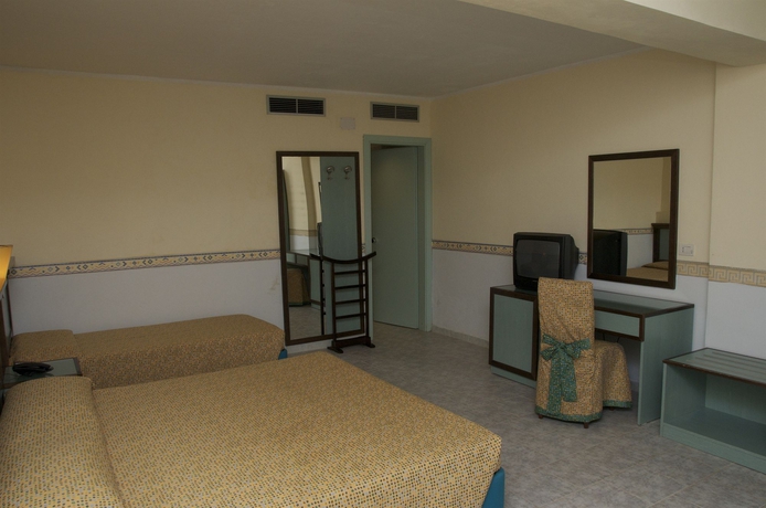 Imagen de la habitación del Hotel Club - Baia Dei Gigli. Foto 2