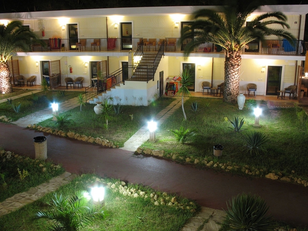 Imagen de los exteriores del Hotel Club - Baia Dei Gigli. Foto 8