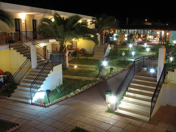 Imagen de los exteriores del Hotel Club - Baia Dei Gigli. Foto 9