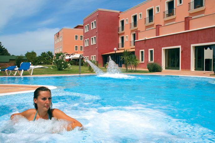 Imagen de la piscina del Hotel Club Baia Samuele. Foto 15