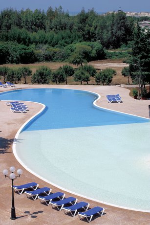 Imagen de la piscina del Hotel Club Baia Samuele. Foto 18