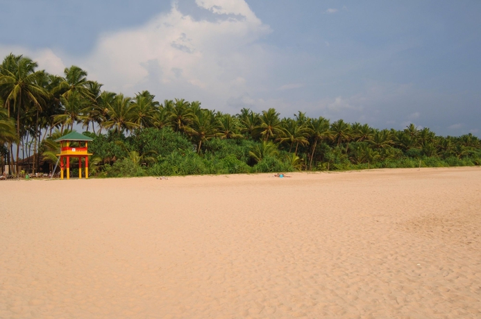 Imagen de los exteriores del Hotel Club Bentota. Foto 7