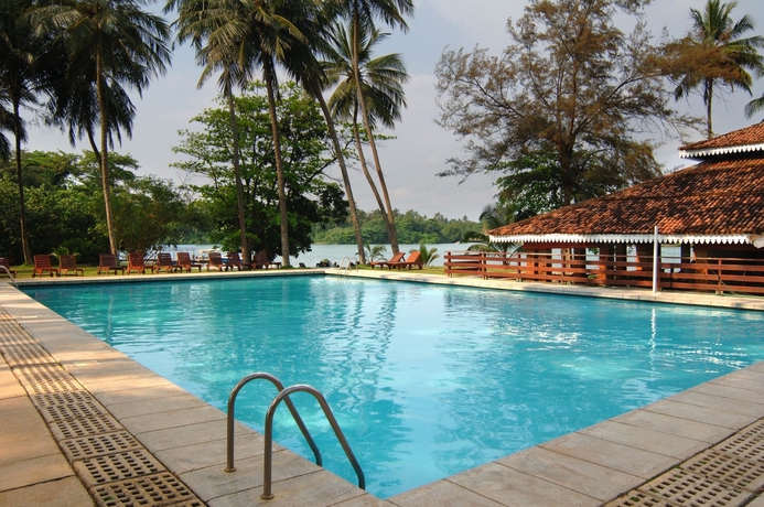 Imagen de la piscina del Hotel Club Bentota. Foto 15