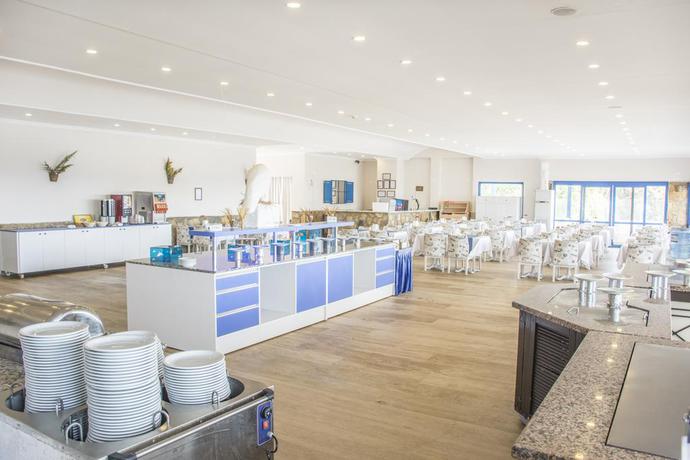 Imagen del bar/restaurante del Hotel Club Blue White - All Inclusive. Foto 4