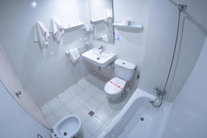 Imagen general del Hotel Club Cala Romani. Foto 8