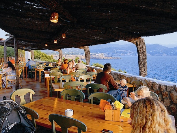 Imagen general del Hotel Club Calimera Delfin Playa. Foto 4