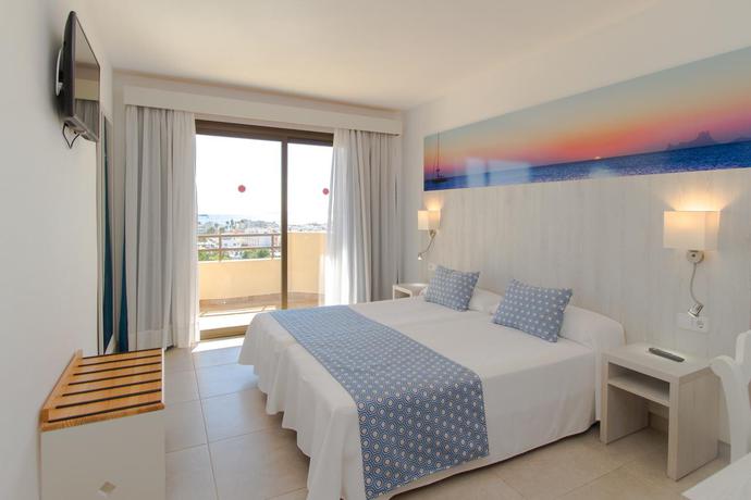 Imagen general del Hotel Club Can Bossa. Foto 3