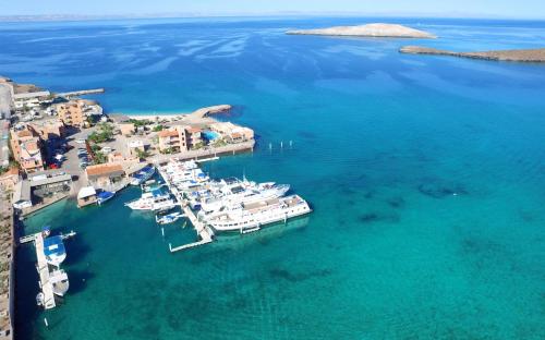 Imagen general del Hotel Club Cantamar Beach & Marina. Foto 1