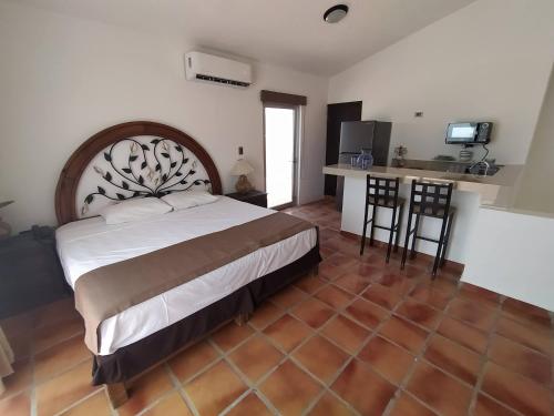 Imagen de la habitación del Hotel Club Cantamar Beach & Marina. Foto 17