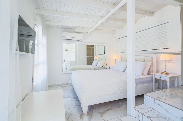 Imagen de la habitación del Hotel Club Capa. Foto 8