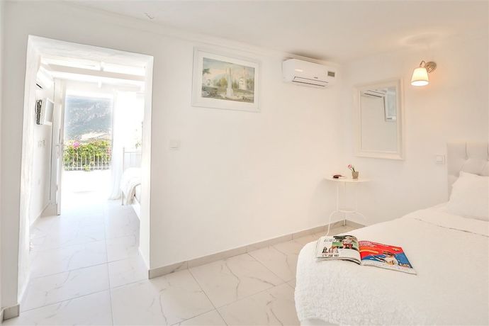 Imagen de la habitación del Hotel Club Capa. Foto 10