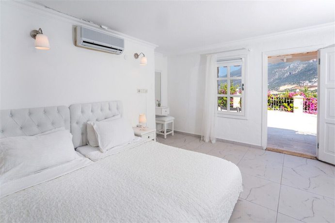 Imagen de la habitación del Hotel Club Capa. Foto 11