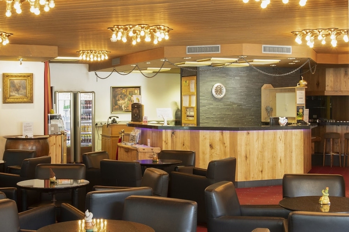 Imagen de los interiores del Hotel Club Davos. Foto 16