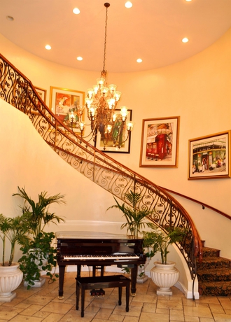 Imagen de los interiores del Hotel Club De Soleil All-suite Resort. Foto 8