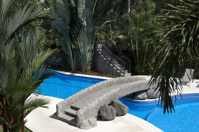 Imagen de la piscina del Hotel Club Del Cielo Condominium Rental. Foto 16