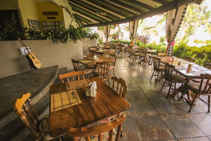 Imagen del bar/restaurante del Hotel Club Del Mar. Foto 5