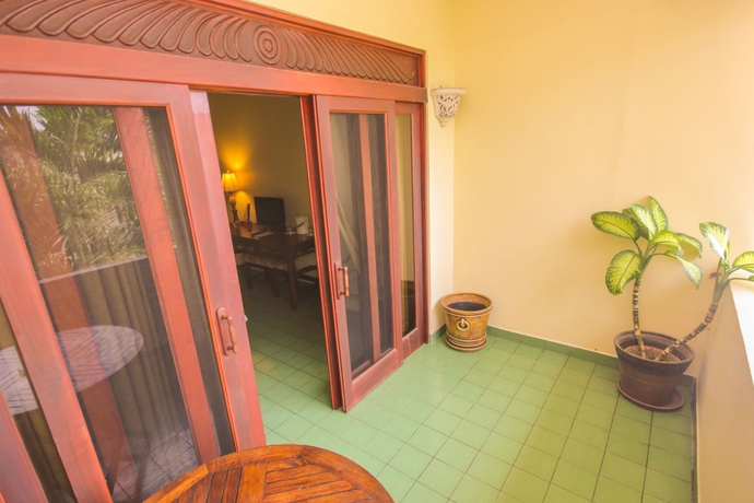 Imagen de los exteriores del Hotel Club Del Mar. Foto 10